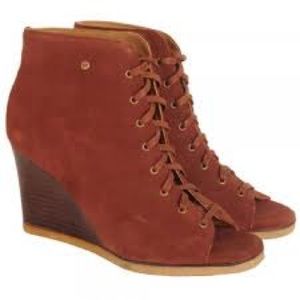 🔥WKND SALE 🔥 UGG Elyse Wedge Bootie